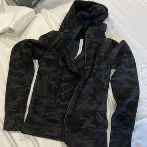 Like new lululemon scuba jacket